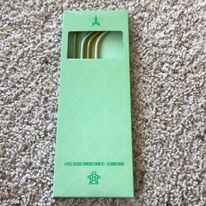 Jeffree Star Green Metal Straw Set!